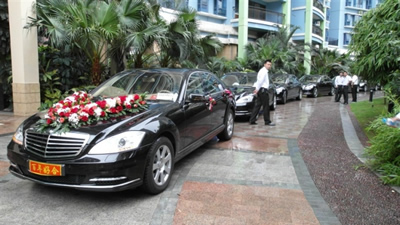 奔馳豪華婚禮花車(chē)
