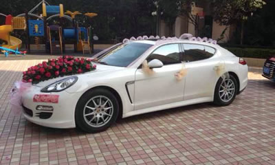 保時(shí)捷PANAMERA白色婚禮花車(chē)
