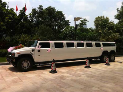 悍馬加長(zhǎng)版婚禮花車(chē)